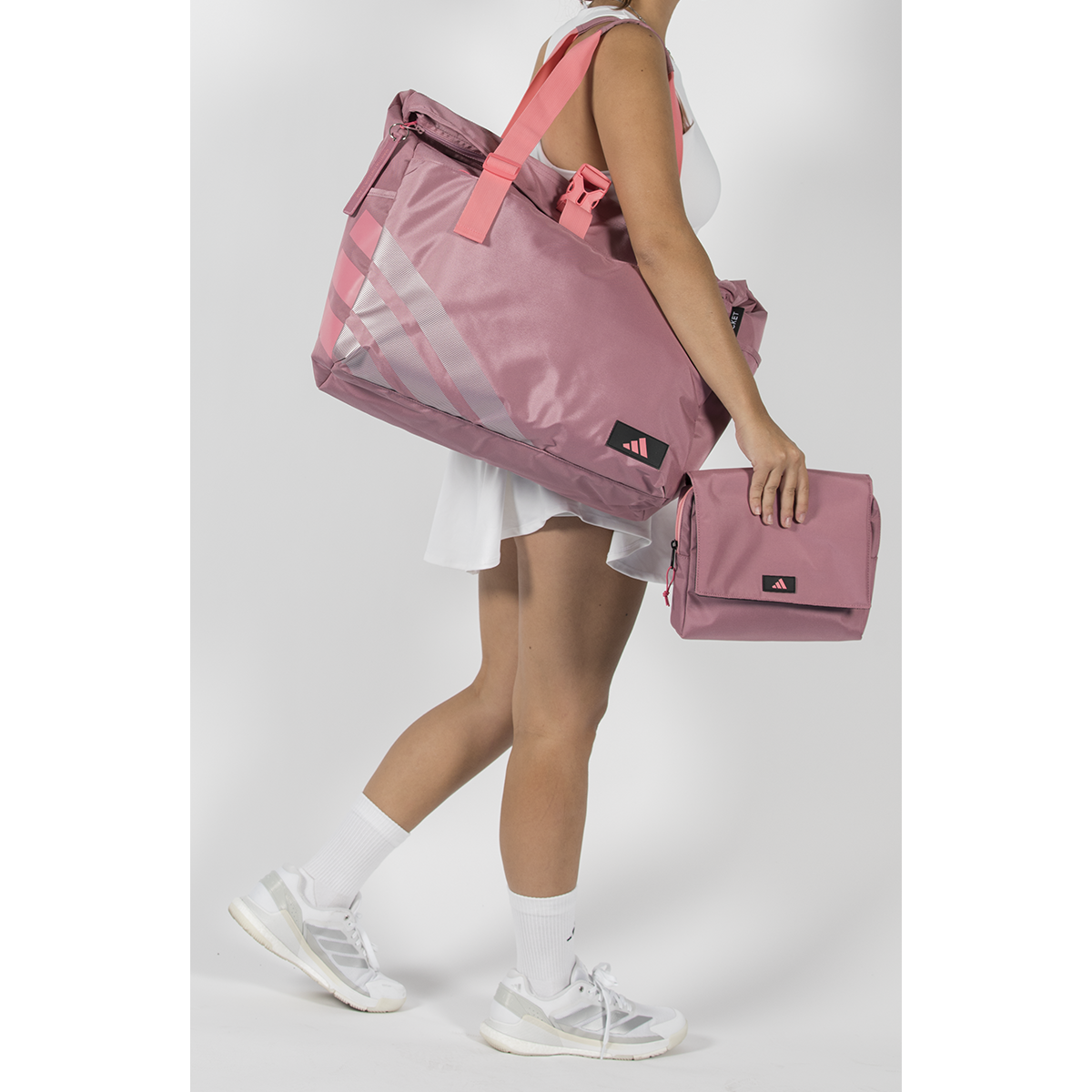 ADIDAS WEEKEND BAG  2026