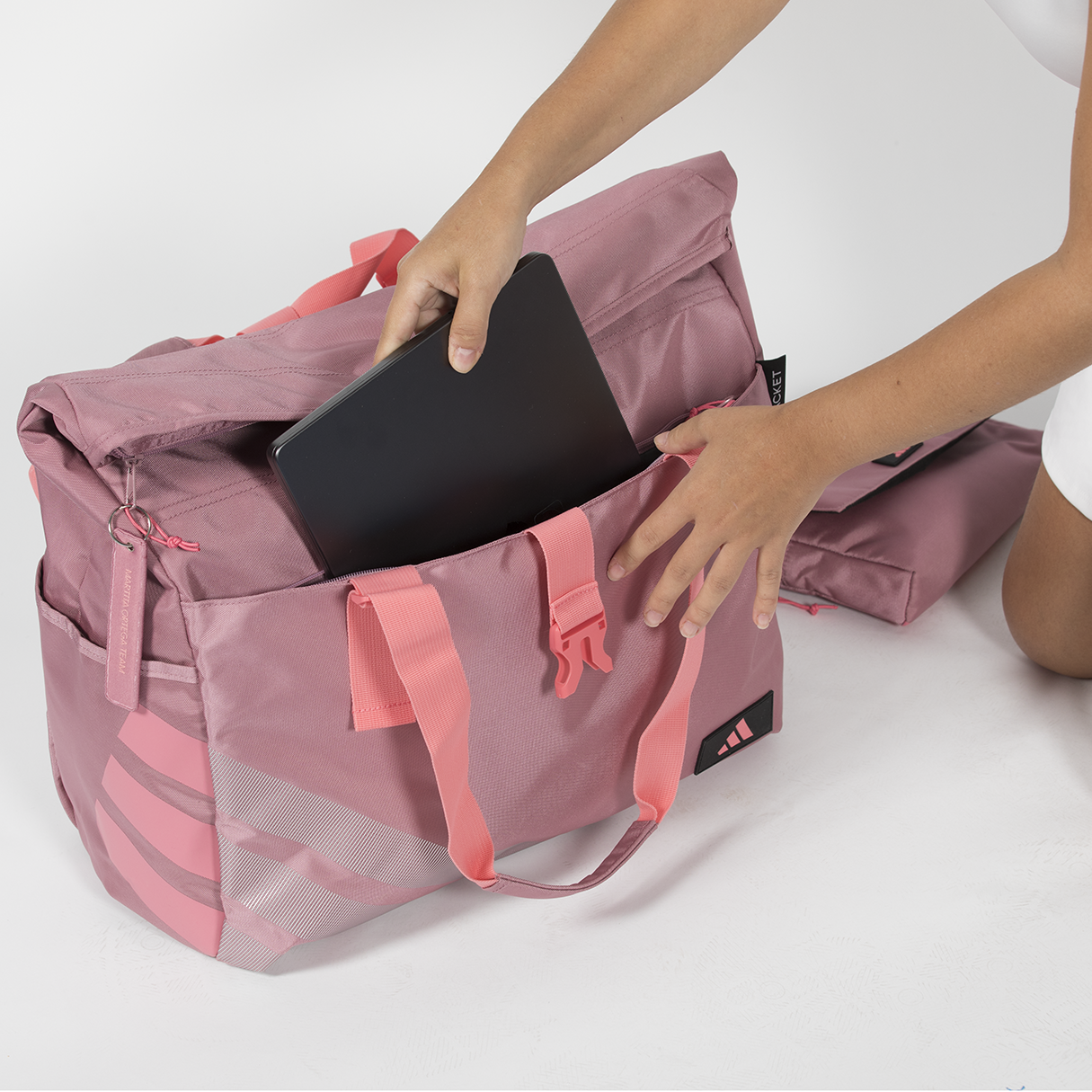 ADIDAS WEEKEND BAG  2026